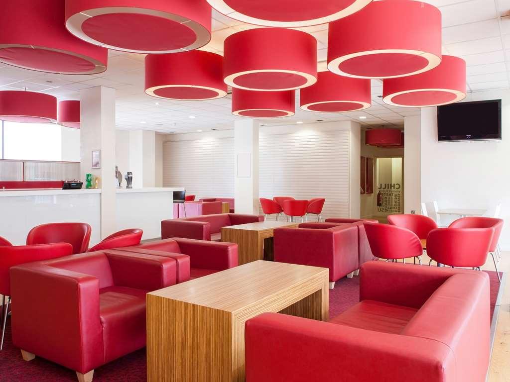 Travelodge Kew Bridge London Restaurant foto